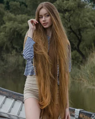 Фото девушек с длинными волосами. Вид со спины | Long hair styles, Long  wavy hair, Hair styles