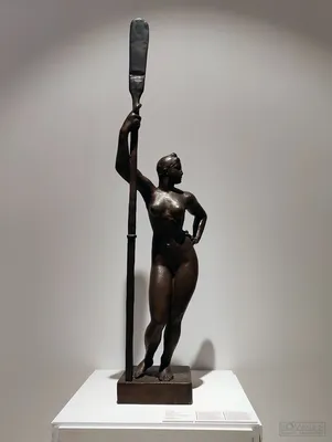 3D-копия «Девушки с веслом» с росписью Покраса Лампаса