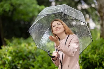 Под зонтом | Зонт, Фотография дождя, Осенние портреты