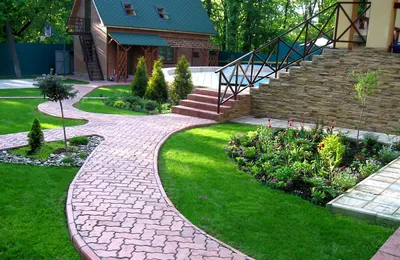 Дизайн двора частного дома | Outdoor gardens design, Front garden  landscape, Home landscaping