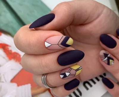 Дизайн ногтей гель-лак shellac - Лунный маникюр (видео уроки дизайна ногтей)  - YouTube