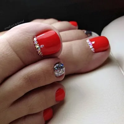 2019 Дизайн педикюра красного цвета 79 фото | Gel toe nails, Glitter toe  nails, Toe nail designs