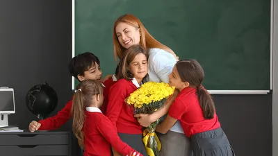 День учителя — профессиональный праздник работников сферы образования -  МАОУ лицей №23