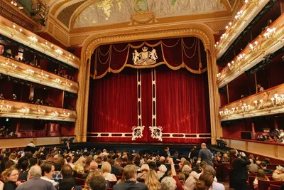 Vienna State Opera guided tour » Free entry | Vienna Pass - Vienna PASS