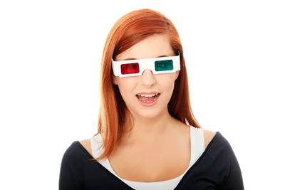 3D-сеансы в очках и контактных линзах «»