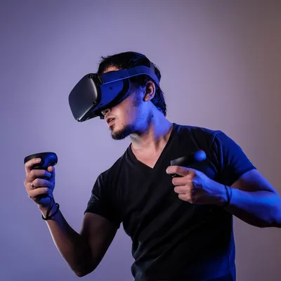 Oculus Quest 64 GB - автономные очки виртуальной реальности
