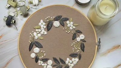 Silk shading: long and short stitch embroidery