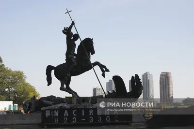 Вечные сюжеты: победа добра над злом. Беседа с Арменом Захаряном в  Гефсиманской церкви - YouTube