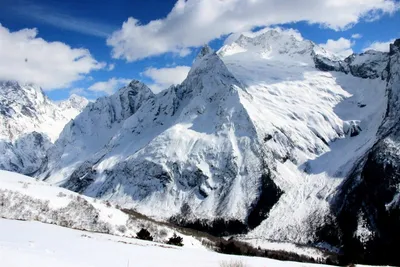Почему стоит выбрать горнолыжный курорт Домбай. Travel NEWS LTD.
