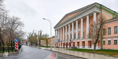 Дорожные знаки - изготовление на заказ в Москве