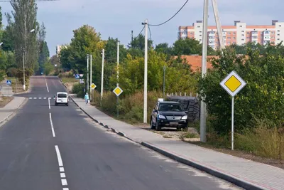 С 1 марта в России изменятся правила проезда по кругу: что важно знать про  знак «Главная дорога» и как понять, кому уступать. Разбор |  |  Елово - БезФормата