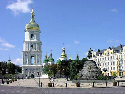 Столица Украины город Киев. Климат, история, достопримечательности, жилье,  как добраться, городской транспорт.