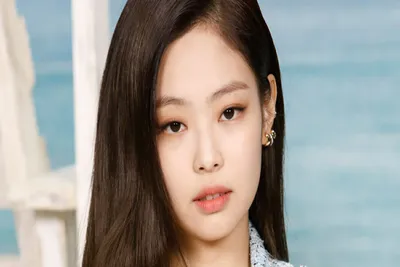 Jennie From Blackpink Debuts New Orange Hair | Photos | POPSUGAR Beauty