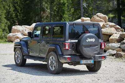 Электрический Jeep Avenger стал европейским автомобилем 2023 года