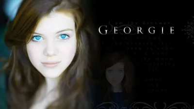 Картинка Georgie Henley брюнетки Улыбка молодые 1366x768