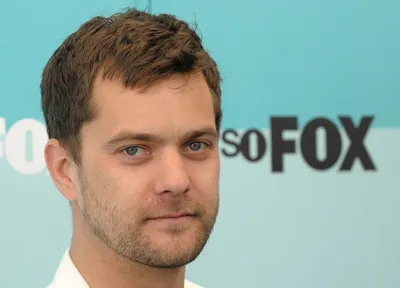 У него тип #joshuajackson #lupitanyongo #selemamasekela #jodieturne... | Люпита Нионго | ТИК Так