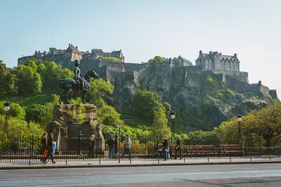 Эдинбургский замок — фото, история, легенды и факты, где находится, как  добраться на Туристер.Ру