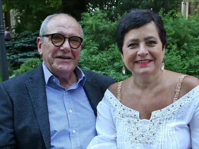 79-летний Эммануил Виторган впервые вывел в свет четырехмесячную дочь -  