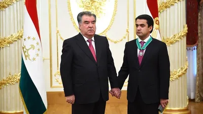 Президент Таджикистана Рахмон вылетел в Москву 8 мая