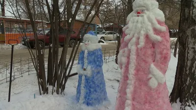 Не двор, а сказка: кемеровчане своими силами возводят для детей горки и  снежные городки - 