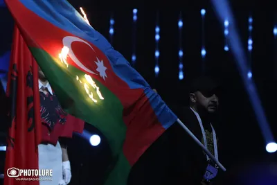 Алиев поднял флаг Азербайджана в бывшей столице Нагорного Карабаха -  , Sputnik Беларусь