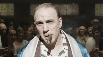 SNEAK PEEK : "Fonzo" - Tom Hardy Is 'Al Capone'