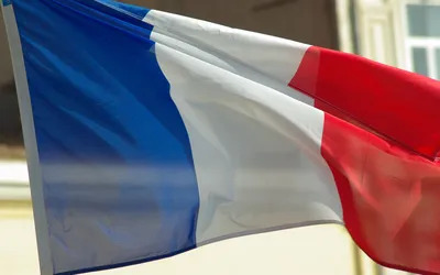 Флаг Франции 🇫🇷: что означает, описание, цвета и виды французского флага