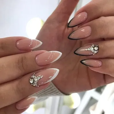 Нежный французский маникюр со стразами | Luxury nails, Nails, Trendy nails