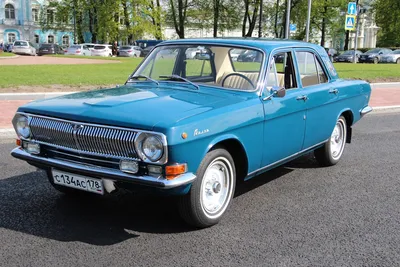 Soviet Cars Were Weird: Volga GAZ-24