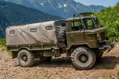 GAZ-66 | The GAZ-66 is a Russian 4x4 all-road (off road) mil… | Flickr