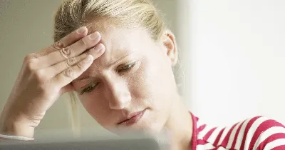 Болит голова: Почему болит голова - причины, симптомы, диагностика и когда  следует вызвать врача