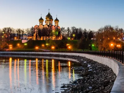 Спасо-Преображенский монастырь, Ярославль (Ярославль, город), фотография.  общий вид в ландшафте