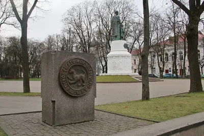 Без гуляний, но с салютом. Как пройдет день города Пскова?