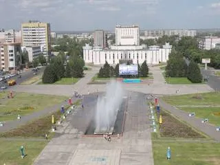 В ближайшее время под Левобережной частью моста города Семей будет введено  в эксплуатацию новое современное общественное пространство