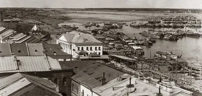 Фотография Аэропейзаж города Углич на ВолгеАэропейзаж города Углич на Волге  | Фотобанк ГеоФото/GeoPhoto | GetImages Group