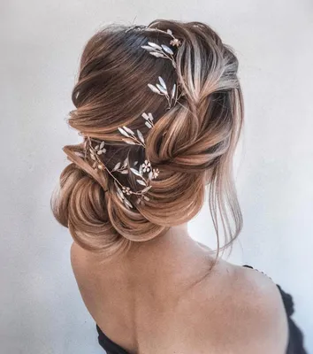 Греческая прическа на очень длинные волосы. Сборы причёски завораживают,  пока ее собирают можно помедитировать 🙏. | Instagram