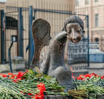 Д0299 Пластиковый декор"Грустный ангел". – купить с доставкой по Москве,  России | Интернет-магазин «Молды и Молдики»