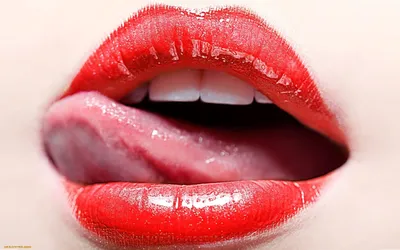 Картинка Ярко красные губы с языком HD фото, обои для рабочего стола