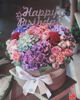 Happy birthday to me🙈❤️ Столько роз в одном букете я ещё не видела🙀😻 # happybirthday #myday #flowers #millionroses #favouriteflowe… | Rose,  Flowers, Crown jewelry