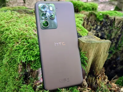 Google completes its $ deal to buy a chunk of HTC's smartphone division  | TechCrunch