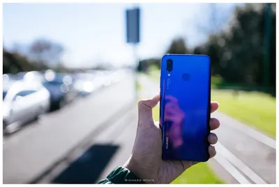 Huawei Nova 3 hands-on: Vibrant colors and great value extravaganza -  PhoneArena