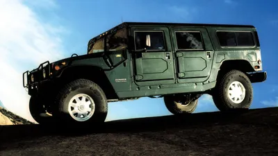 The 2024 GMC Hummer SUV is a large 830-horsepower electric family hauler |  CNN Business