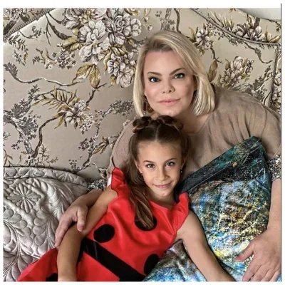 Яна Поплавская опубликовала редкое фото с 10-летней падчерицей - Вокруг ТВ.