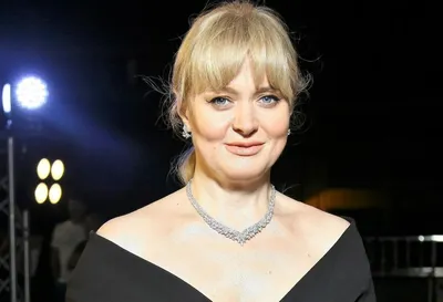 Яна Сексте вернулась в Ригу как актриса знаменитой "Табакерки"