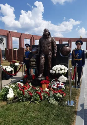 Сегодня состоялось открытие мемориала Алексею Архиповичу Леонову — Новости  Космонавтики