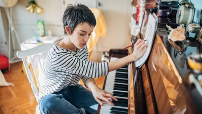 Как научиться играть на пианино: советы и пошаговые рекомендации