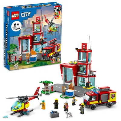 LEGO City Police Station Chase 60370, Playset with Car Toy and Motorbike,  Breakout Jail, 4 Minifigures and Dog Figure, Toys for Kids 4 Plus Years Old  - 