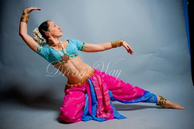 Индийские танцы: искусство для целеустремленных
