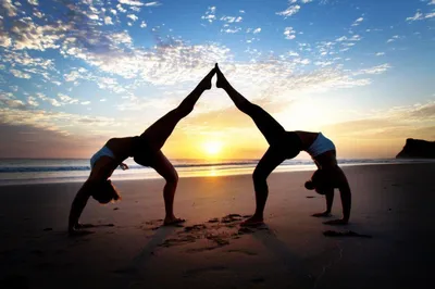 acroyoga акройога | Йога челлендж, Позы парной йоги, Позы для йоги в паре