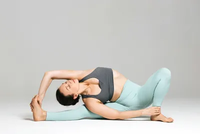 Что такое йога: как влияет на красоту и гибкость тела - фото